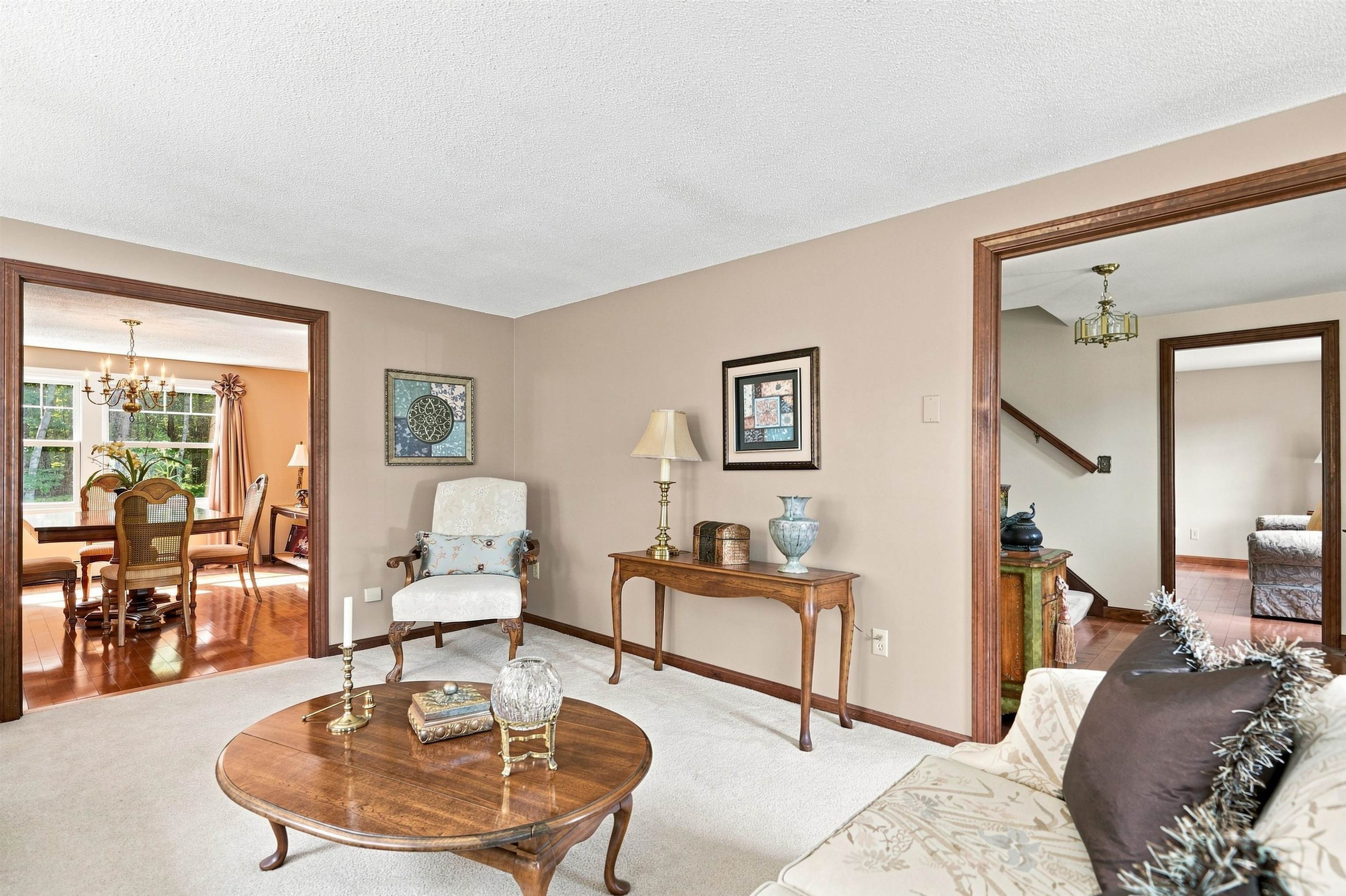 4 Hoyt Farm Road
