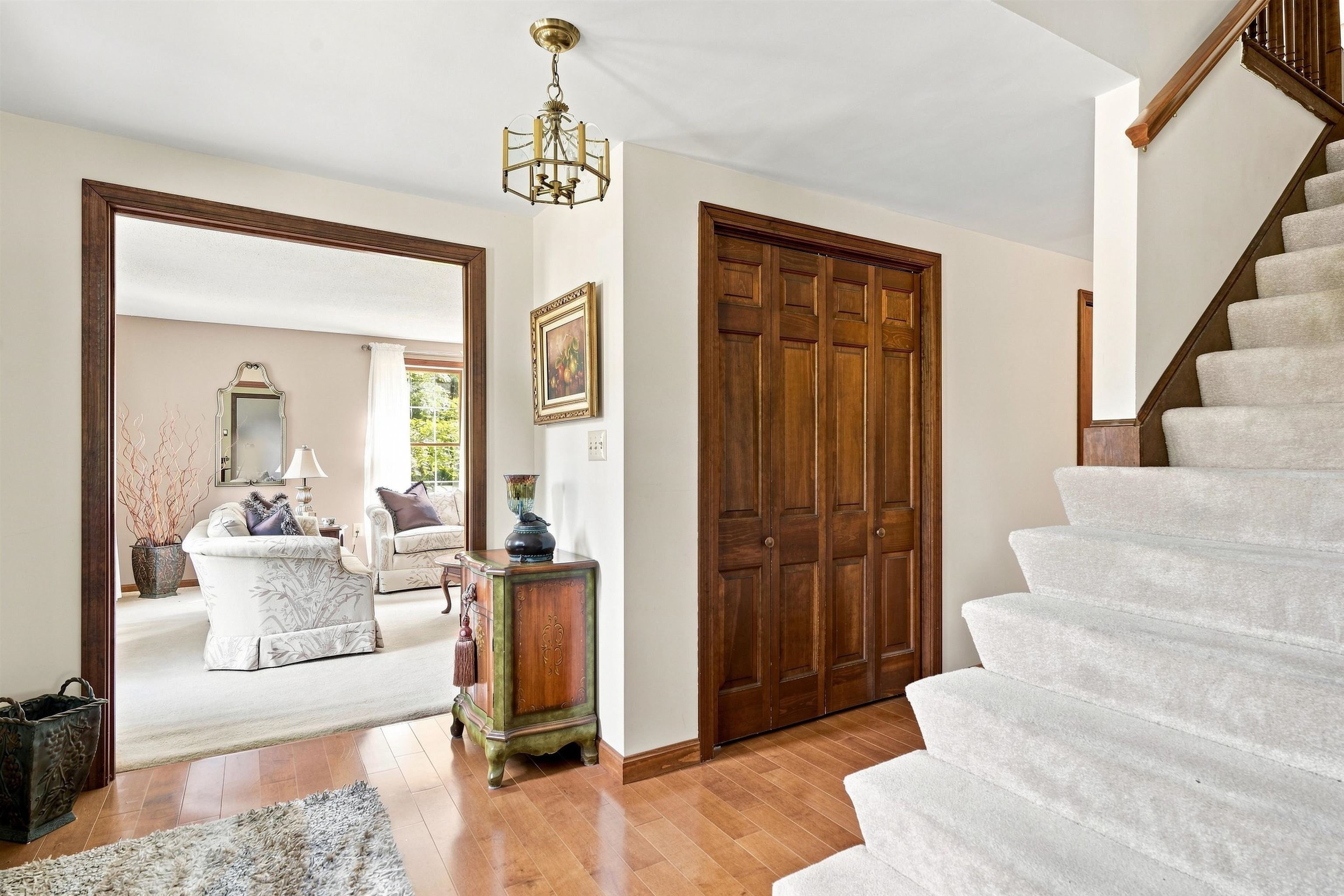 4 Hoyt Farm Road