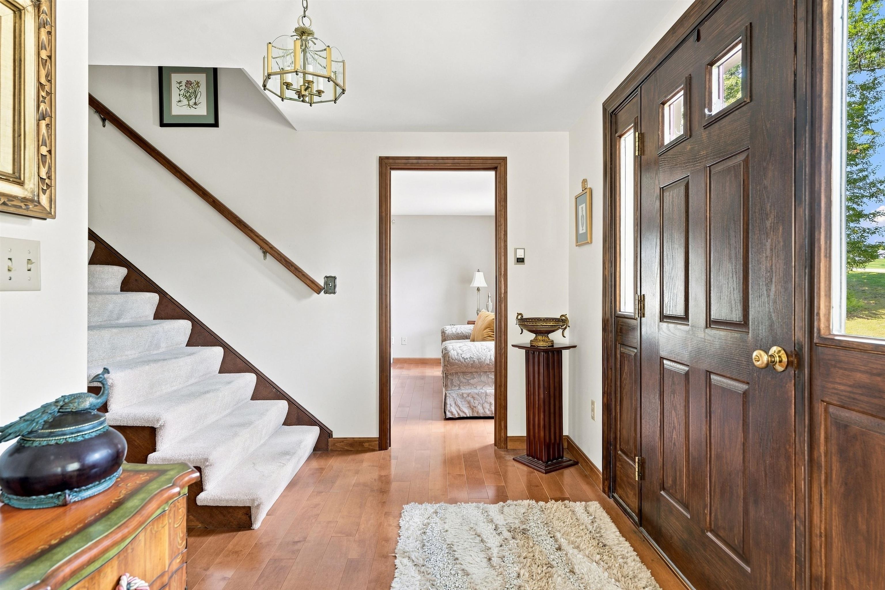 4 Hoyt Farm Road