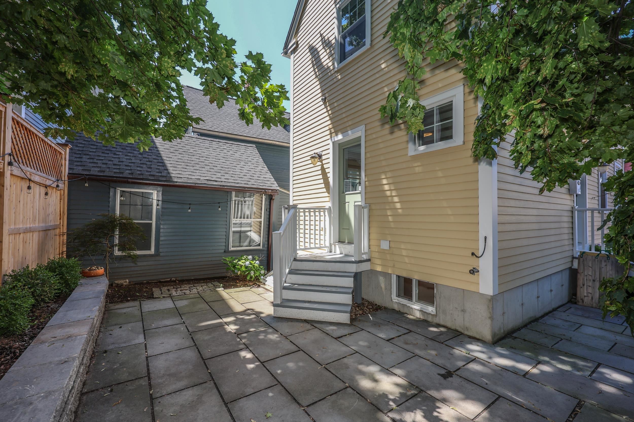282 Hanover Street