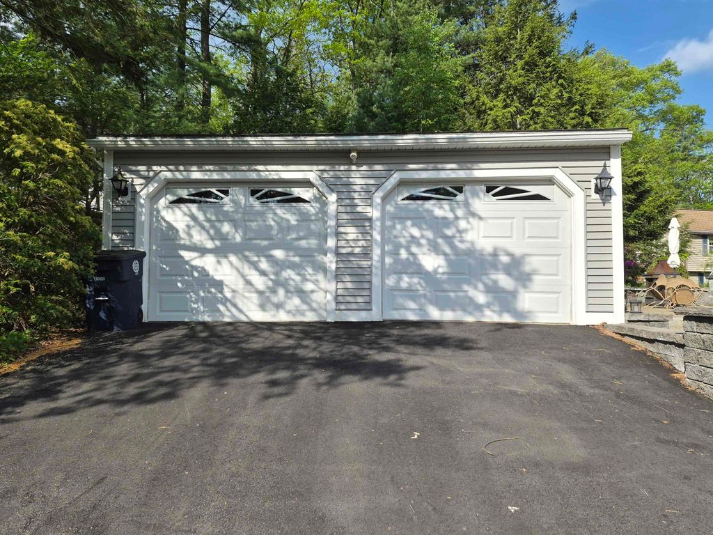 Photo of 20 Shelburne Road, Nashua, NH 03063 (MLS # 5089466)
