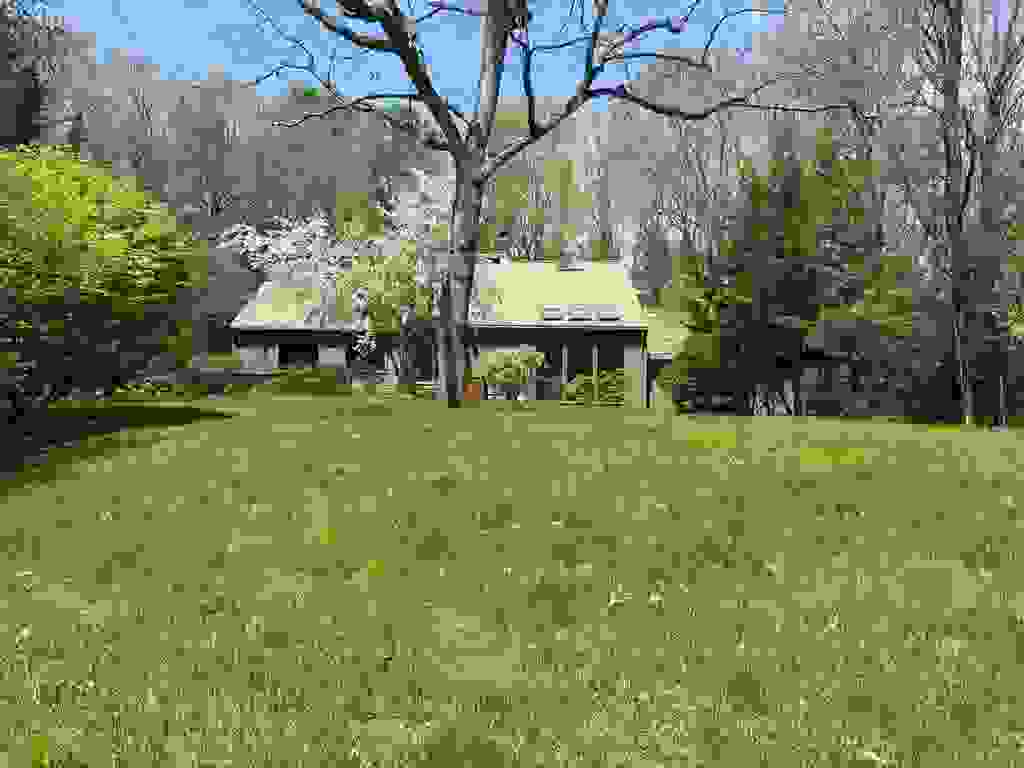 Photo of 4 Windsor Boulevard, Londonderry, NH 03053 (MLS # 5077834)
