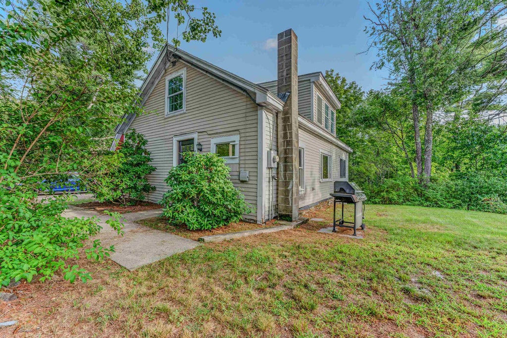 Photo of 402 Oak Hill Road, Northfield, NH 03276 (MLS # 5108602)