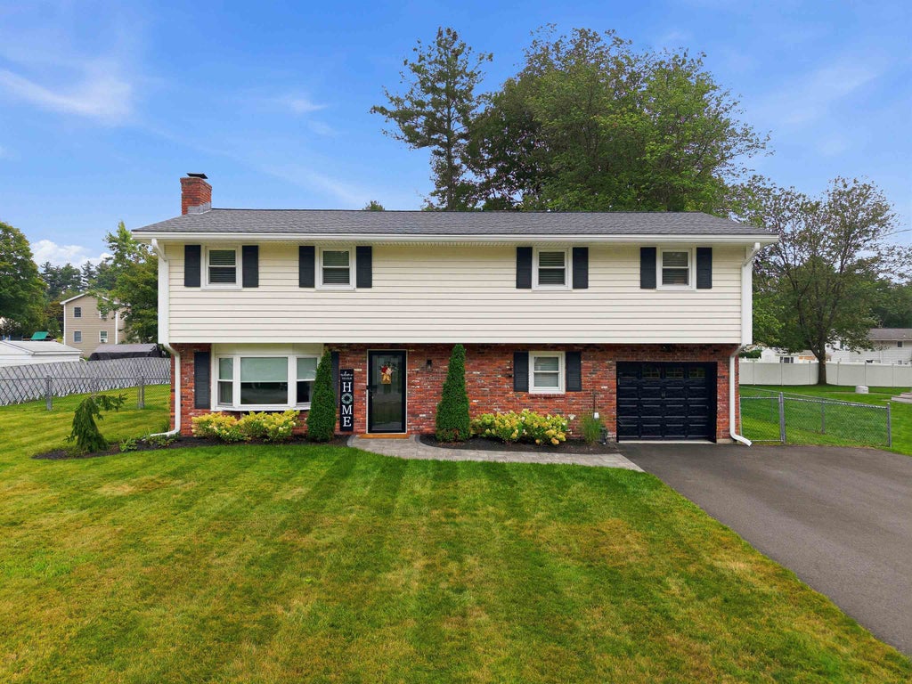 Photo of 17 Juniper Road, Salem, NH 03079 (MLS # 5109838)