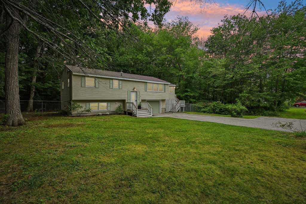 Photo of 92 Bypass 28, Derry, NH 03038 (MLS # 5106285)