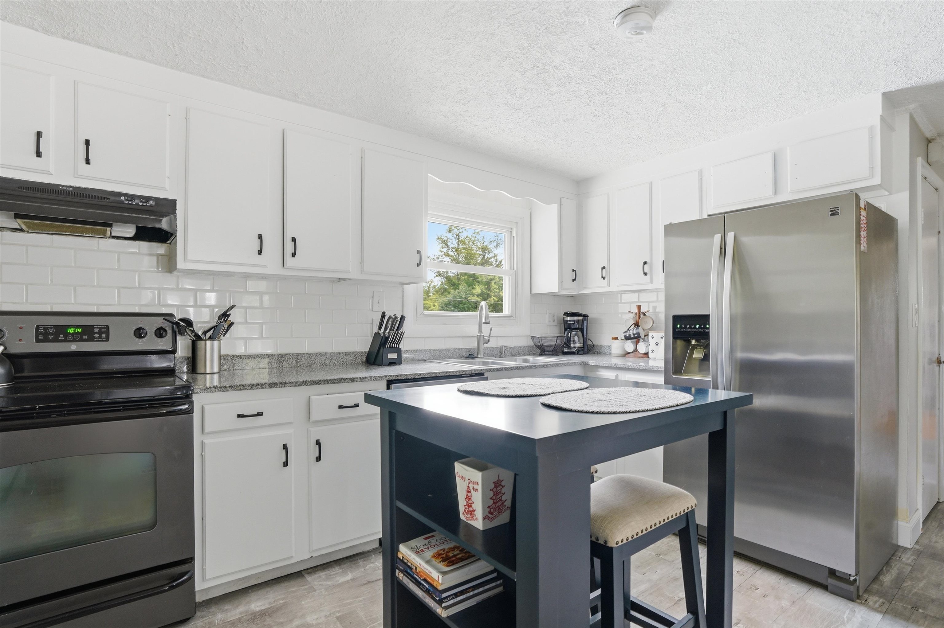10 Timberline Drive