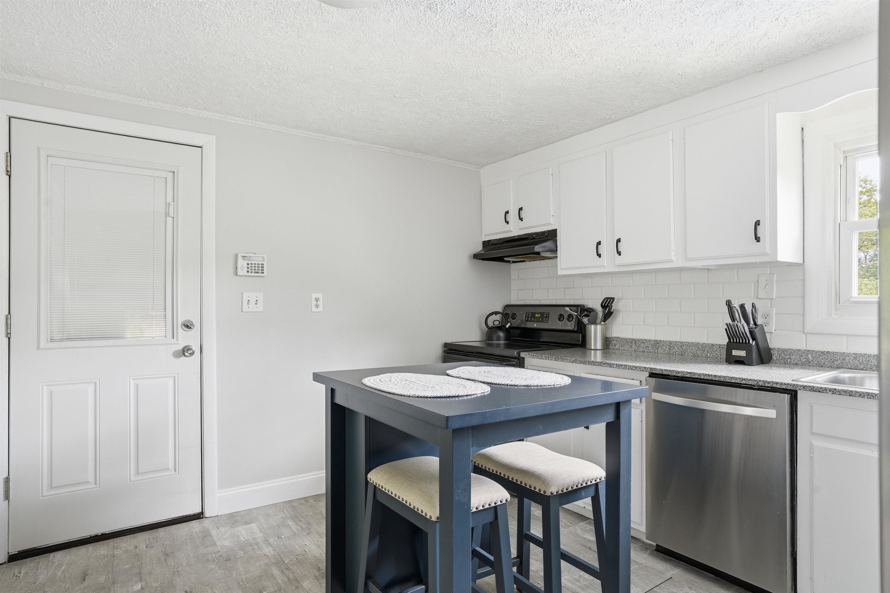 10 Timberline Drive