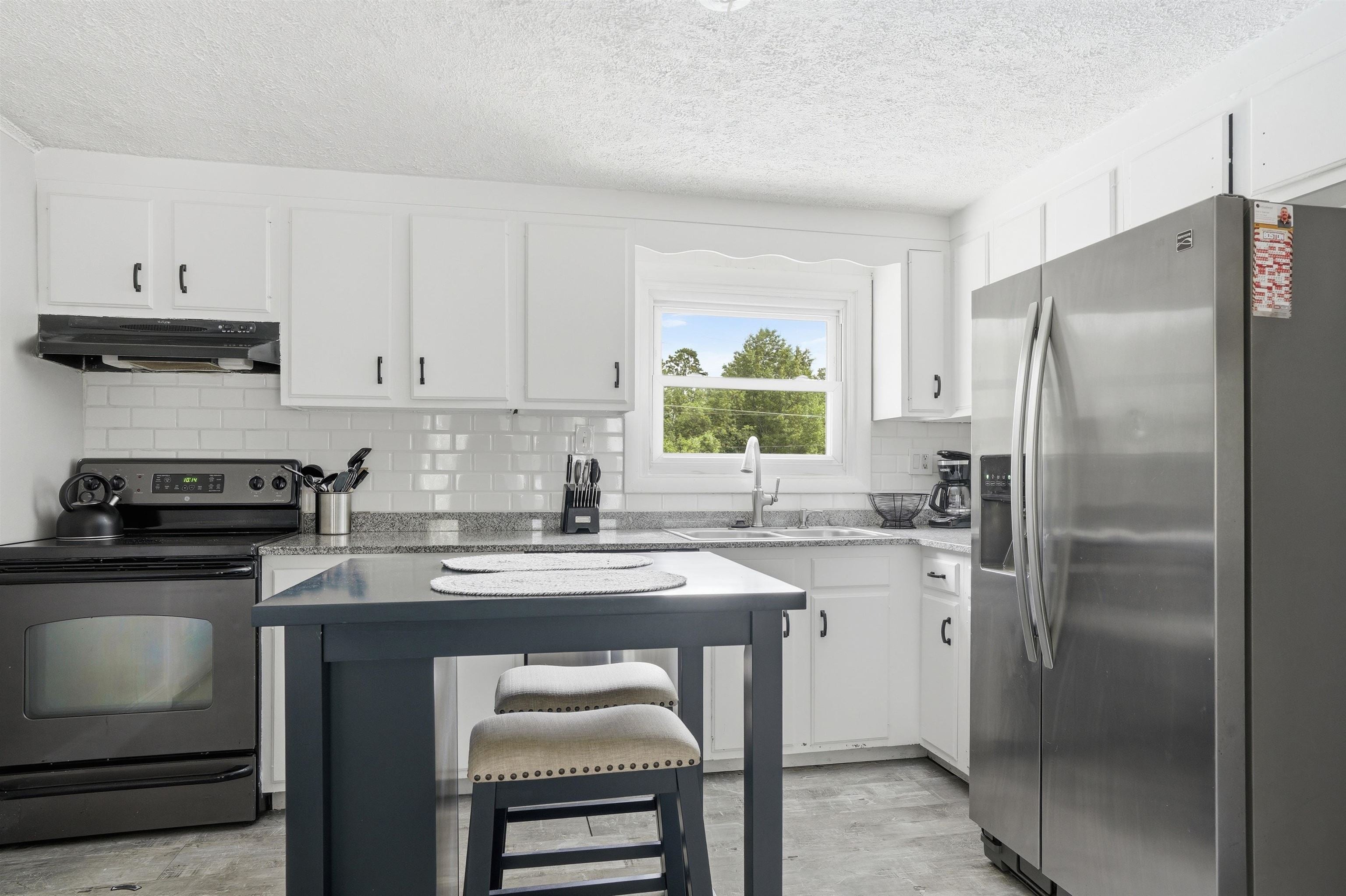 10 Timberline Drive