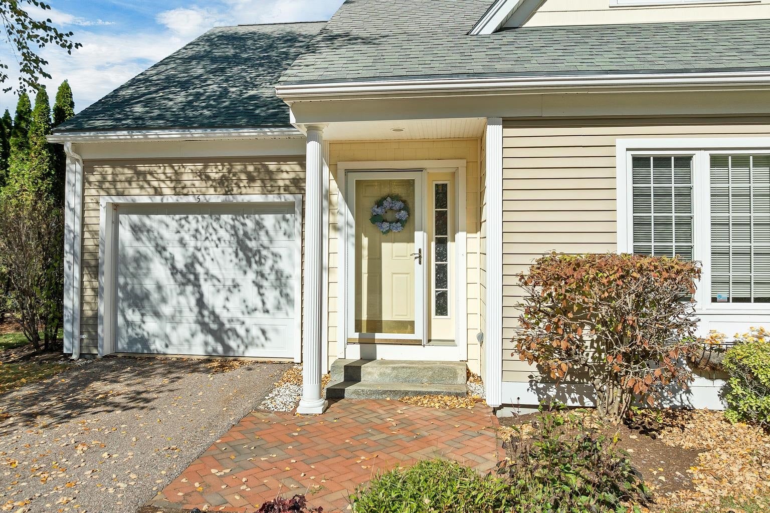 5 Emily Circle