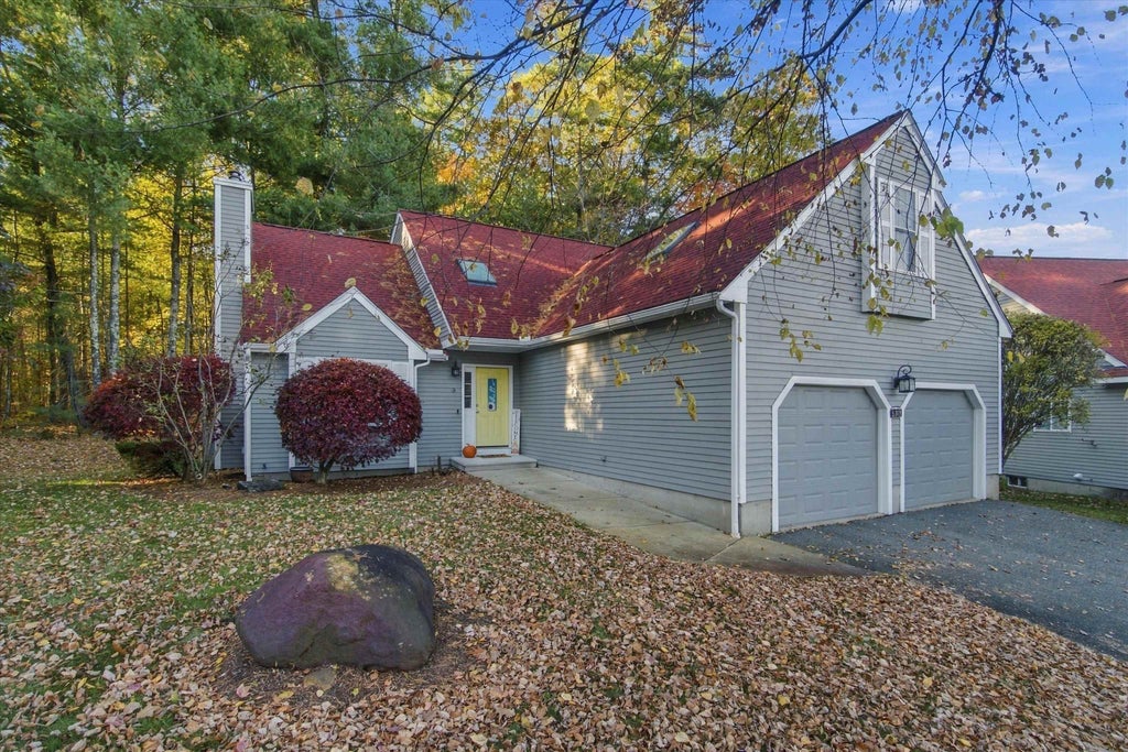 Photo of 3 Ivy Lane, Nashua, NH 03063 (MLS # 5115468)