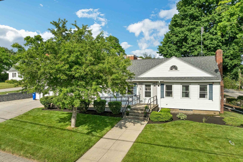 Photo of 2263 Elm Street, Manchester, NH 03104 (MLS # 5093172)