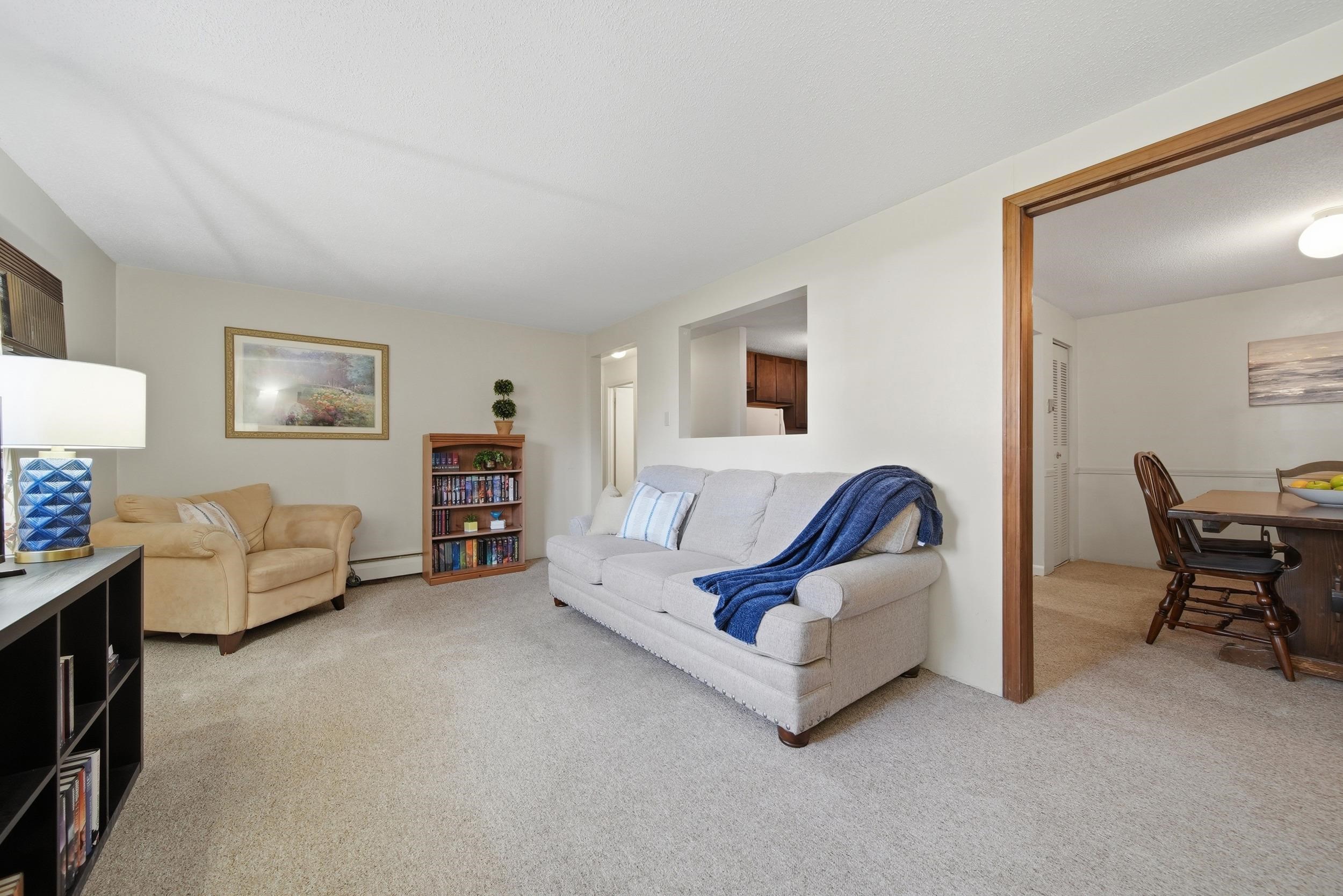 36 English Village Road 102
