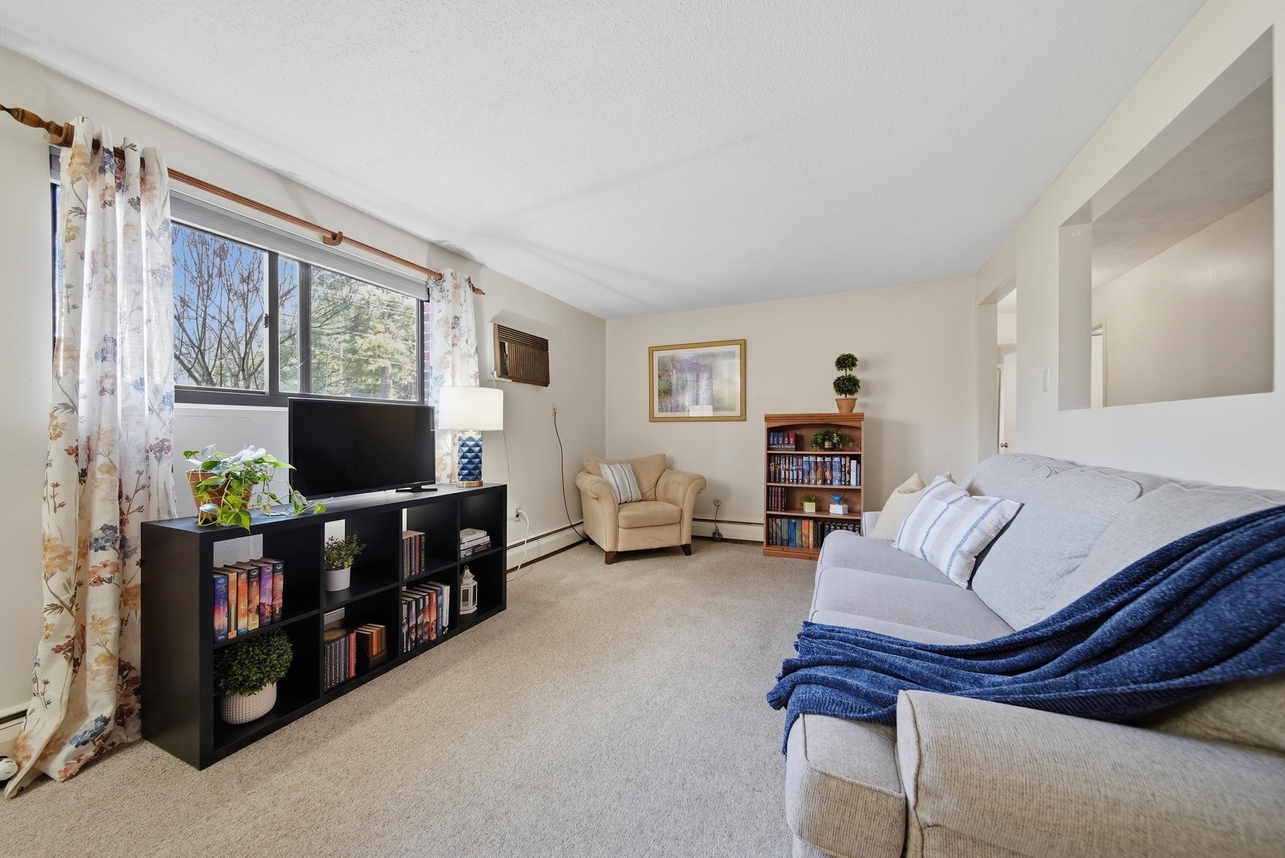 36 English Village Road 102