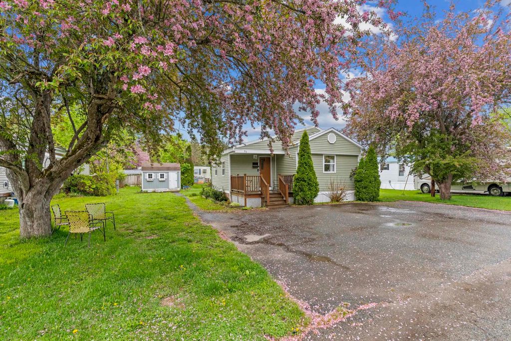 Photo of 53 Hilton Avenue, Exeter, NH 03833 (MLS # 5089627)