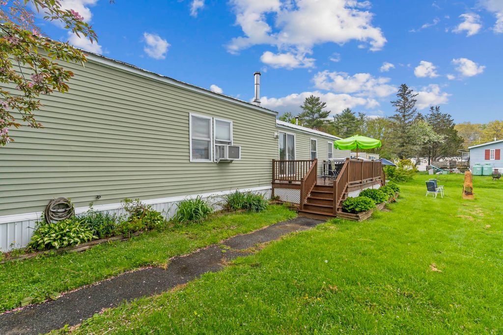 Photo of 53 Hilton Avenue, Exeter, NH 03833 (MLS # 5089627)