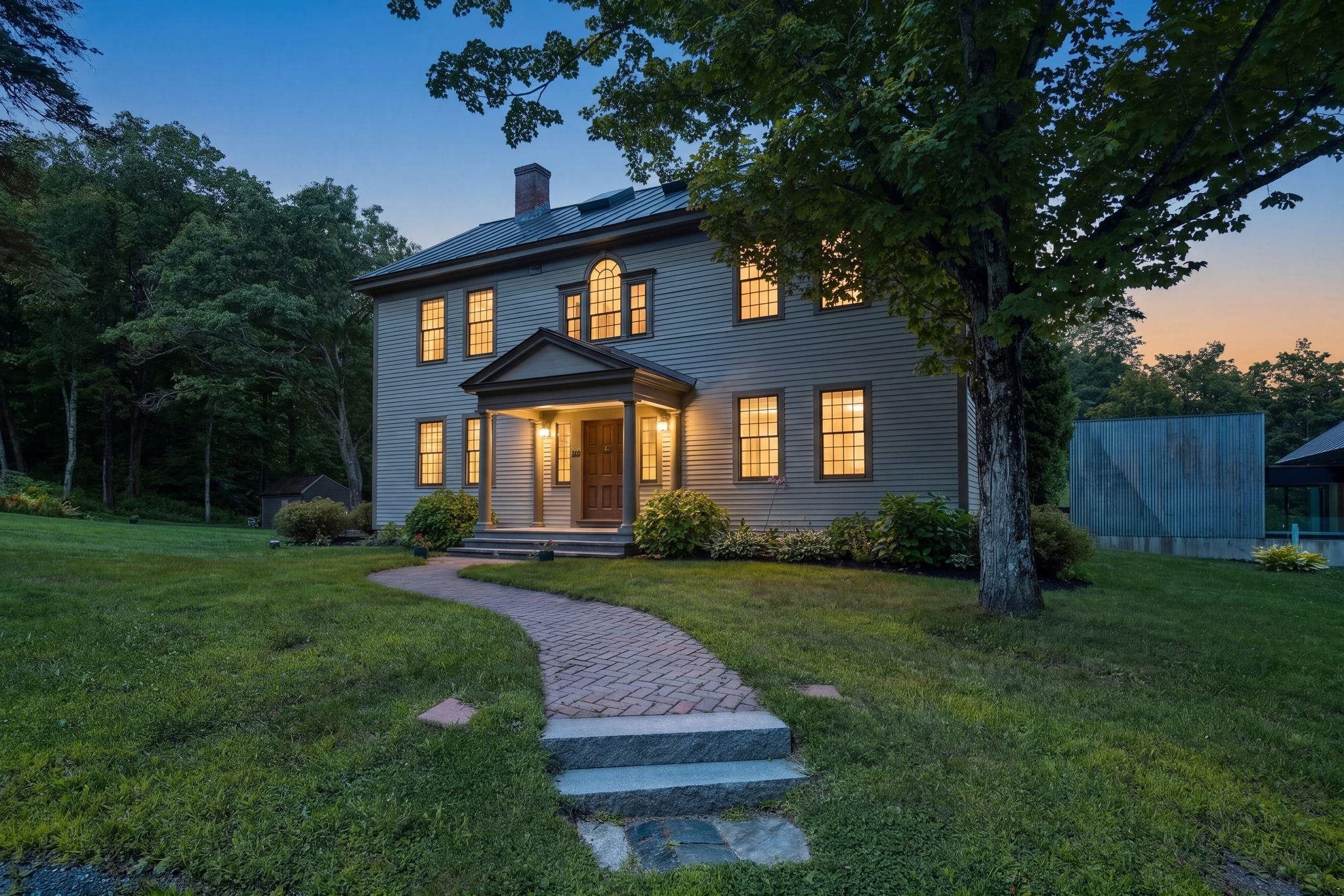 28 Loomis Road
