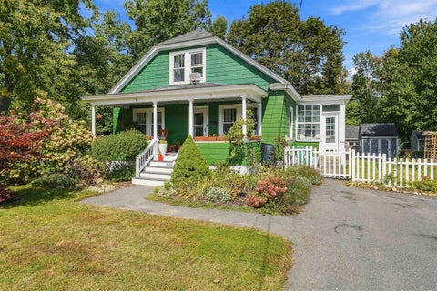 Photo of 49 Fairmount Street, Nashua, NH 03064 (MLS # 5111051)