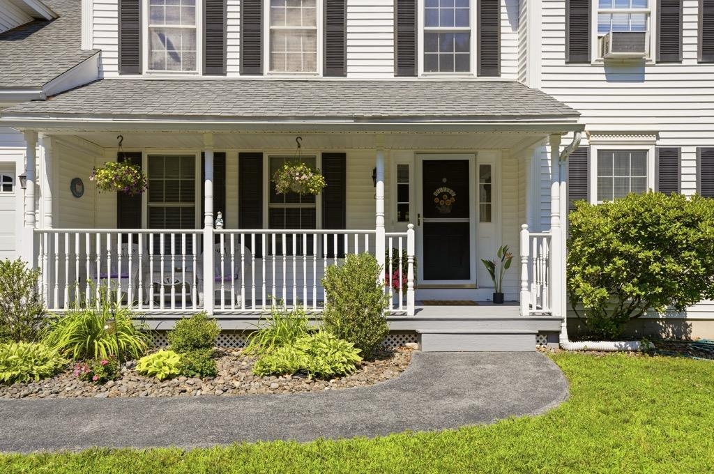6 Hickory Hill Road