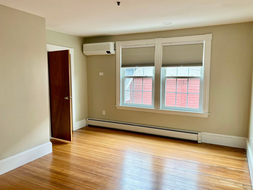 Photo of 407 Lafayette Road #Unit 5, Hampton, NH 03842 (MLS # 5100284)