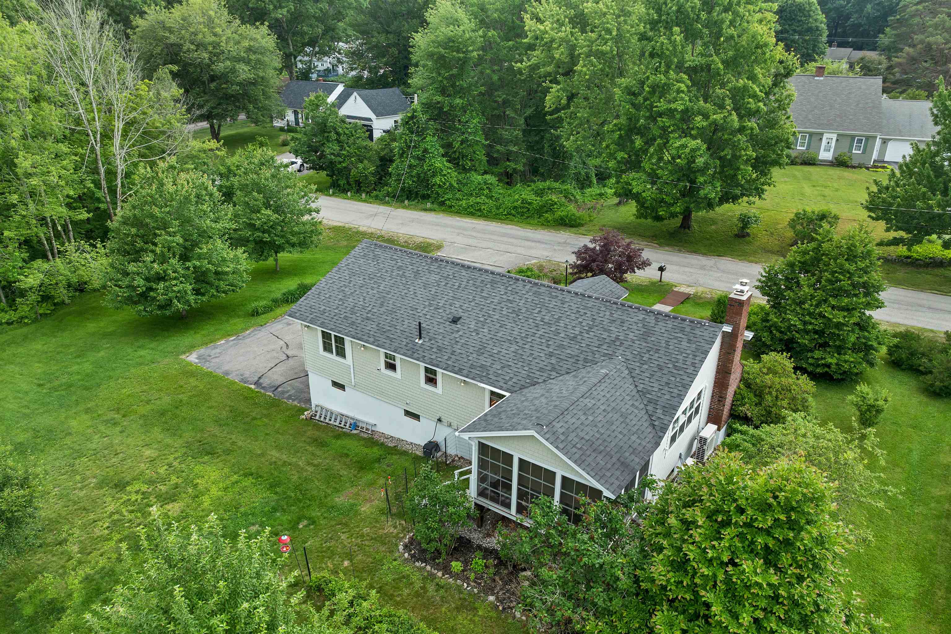 6 Bassett Road
