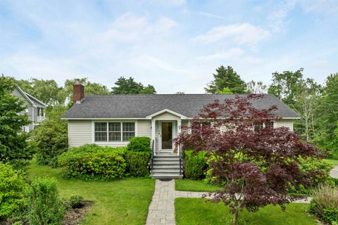 Property photo of 6 Bassett Road, Wolfeboro, NH 03894