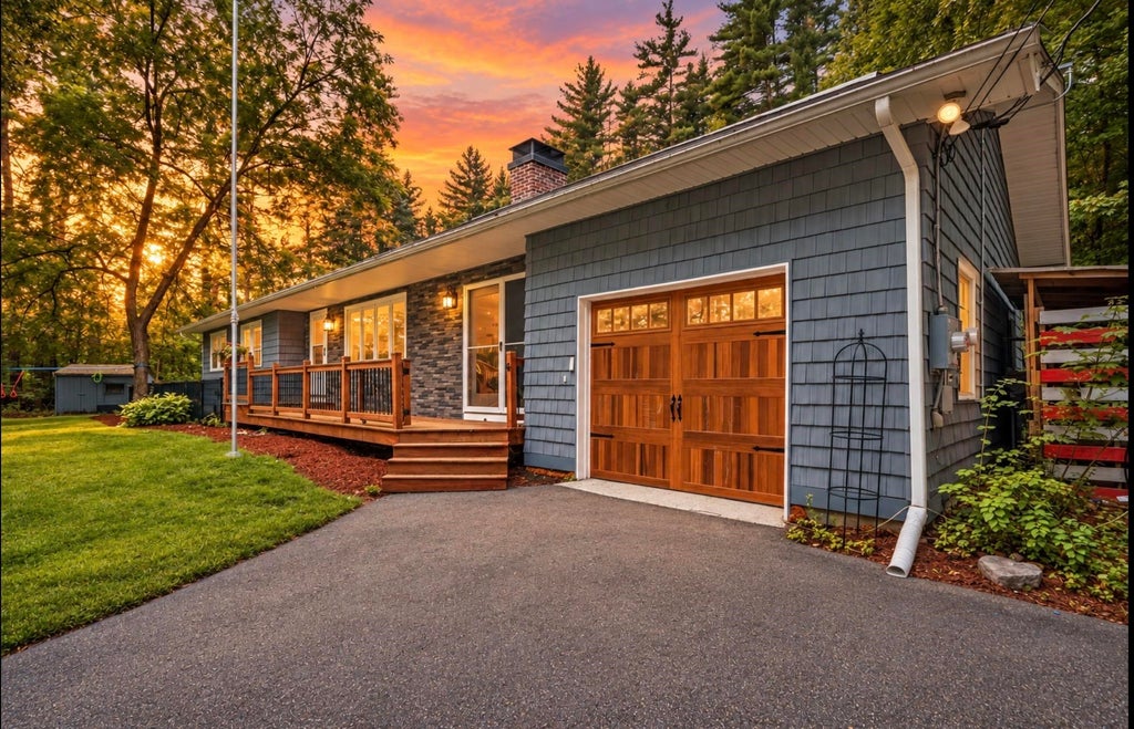 Photo of 6 Juniper Drive, Amherst, NH 03031 (MLS # 5108807)