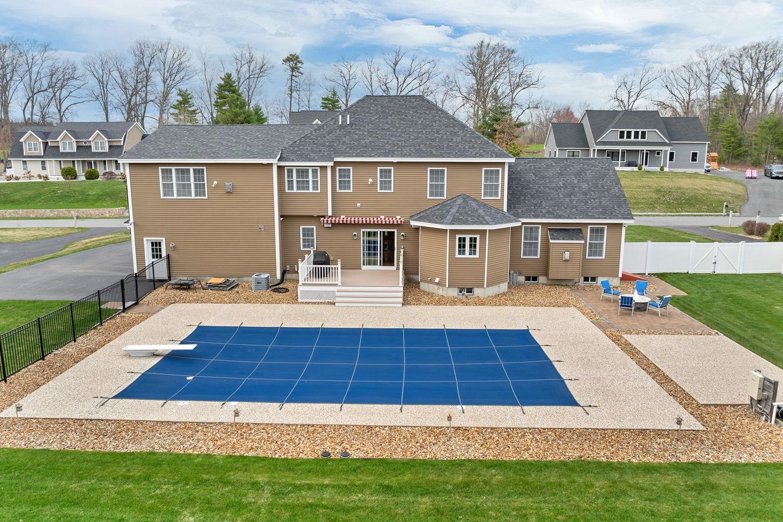 26 Lamplighter Lane