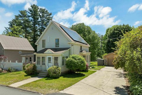 Photo of 11 Grove Street, Derry, NH 03038 (MLS # 5091538)