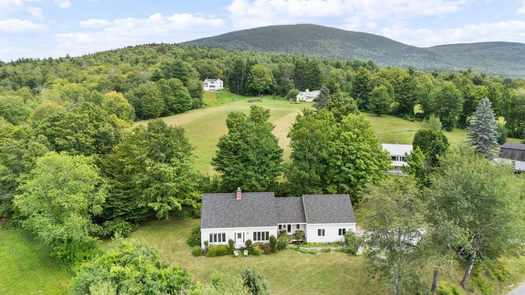Photo of 267 Kearsarge Mountain Road, Wilmot, NH 03287 (MLS # 5104311)