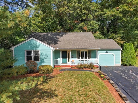 Photo of 3 Sterling Way, Hudson, NH 03051 (MLS # 5114154)