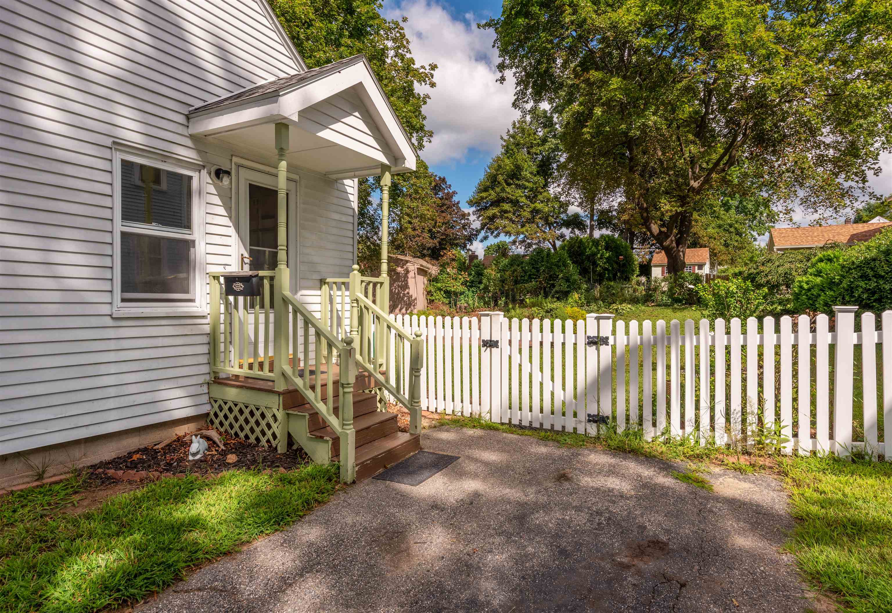 33 Charlotte Avenue