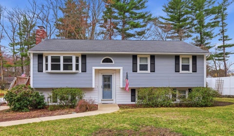 Photo of 7 Nevens Street, Hudson, NH 03051 (MLS # 5082893)