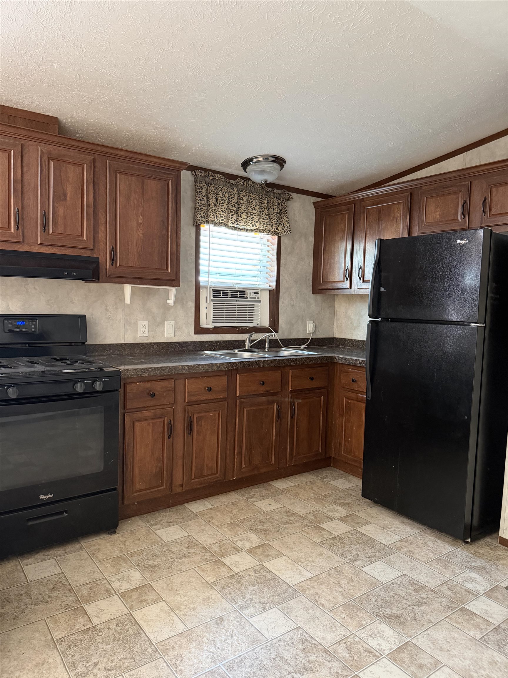 75 S Policy Street 51