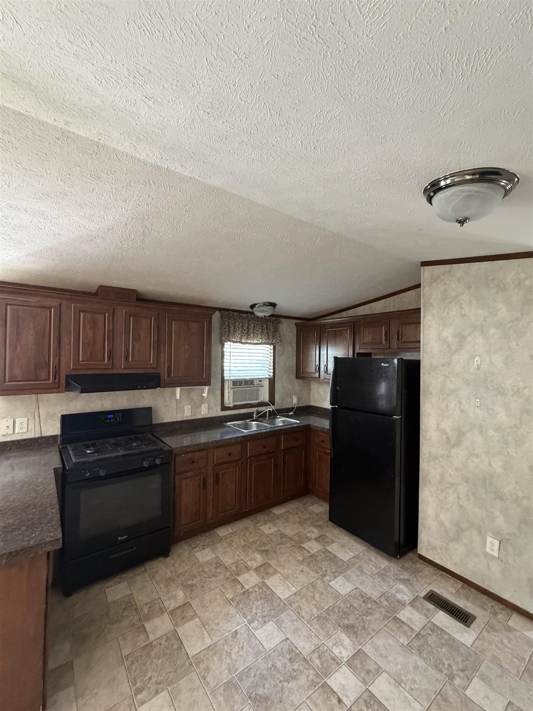 75 S Policy Street 51