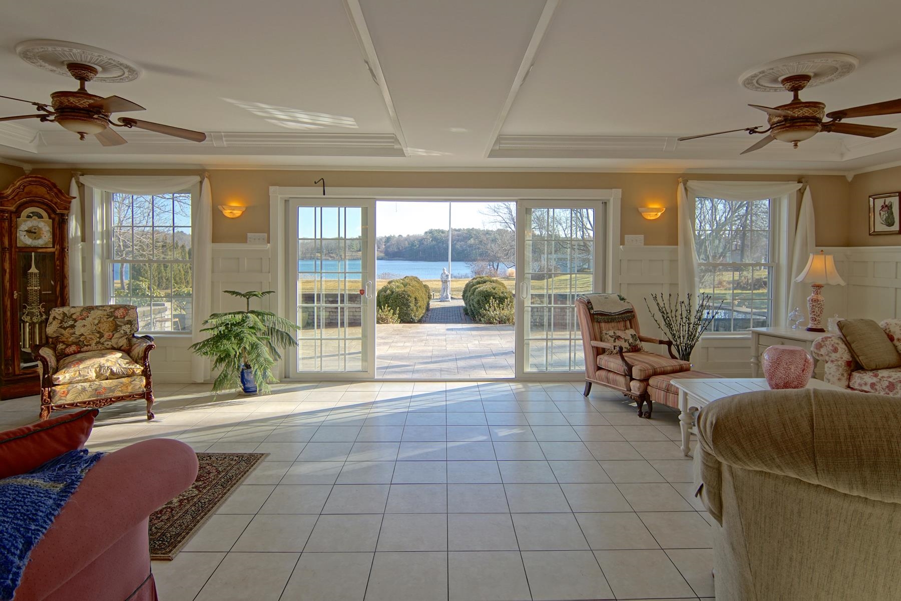 4 Spring Lane