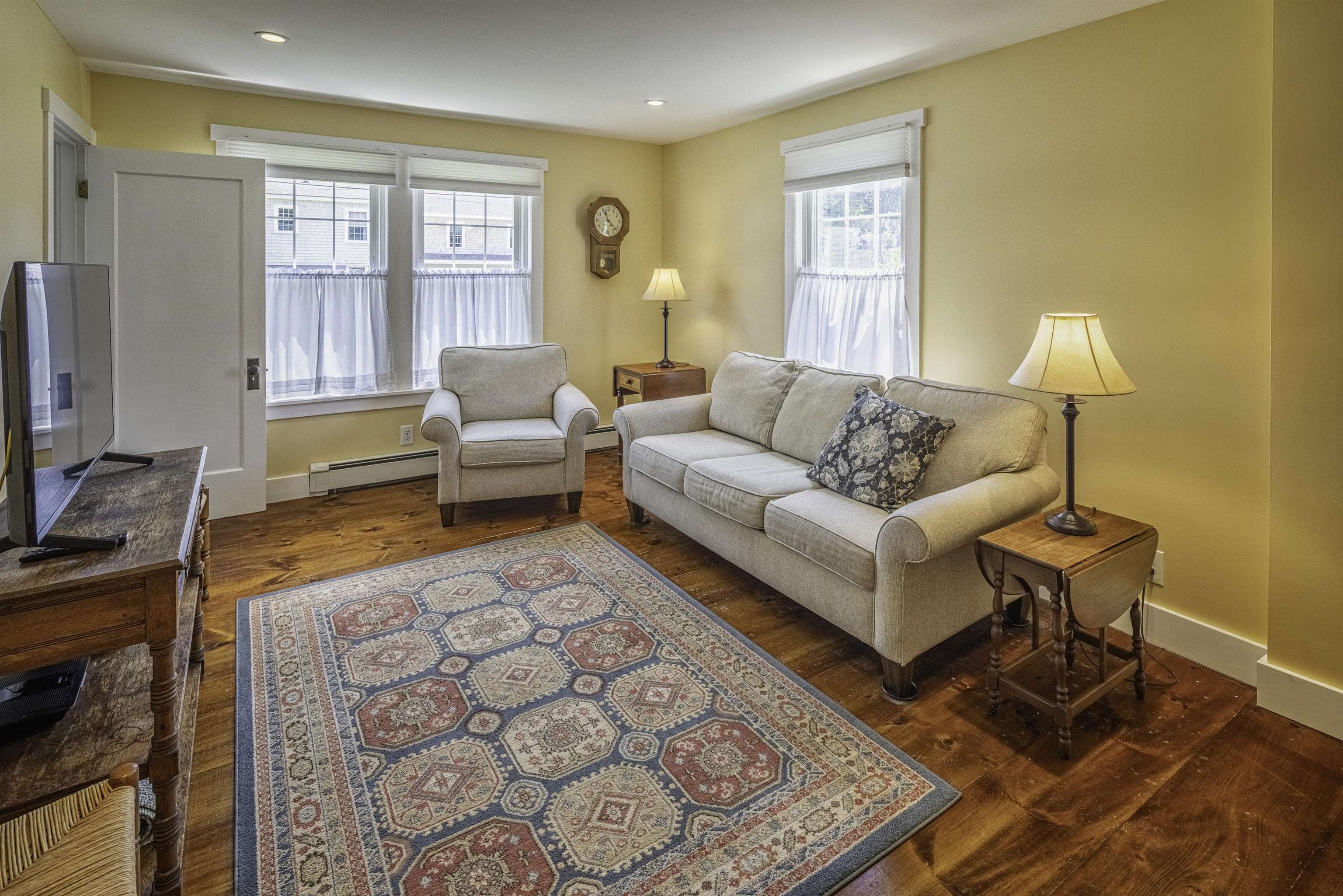 6 Chesley Street - Photo 2