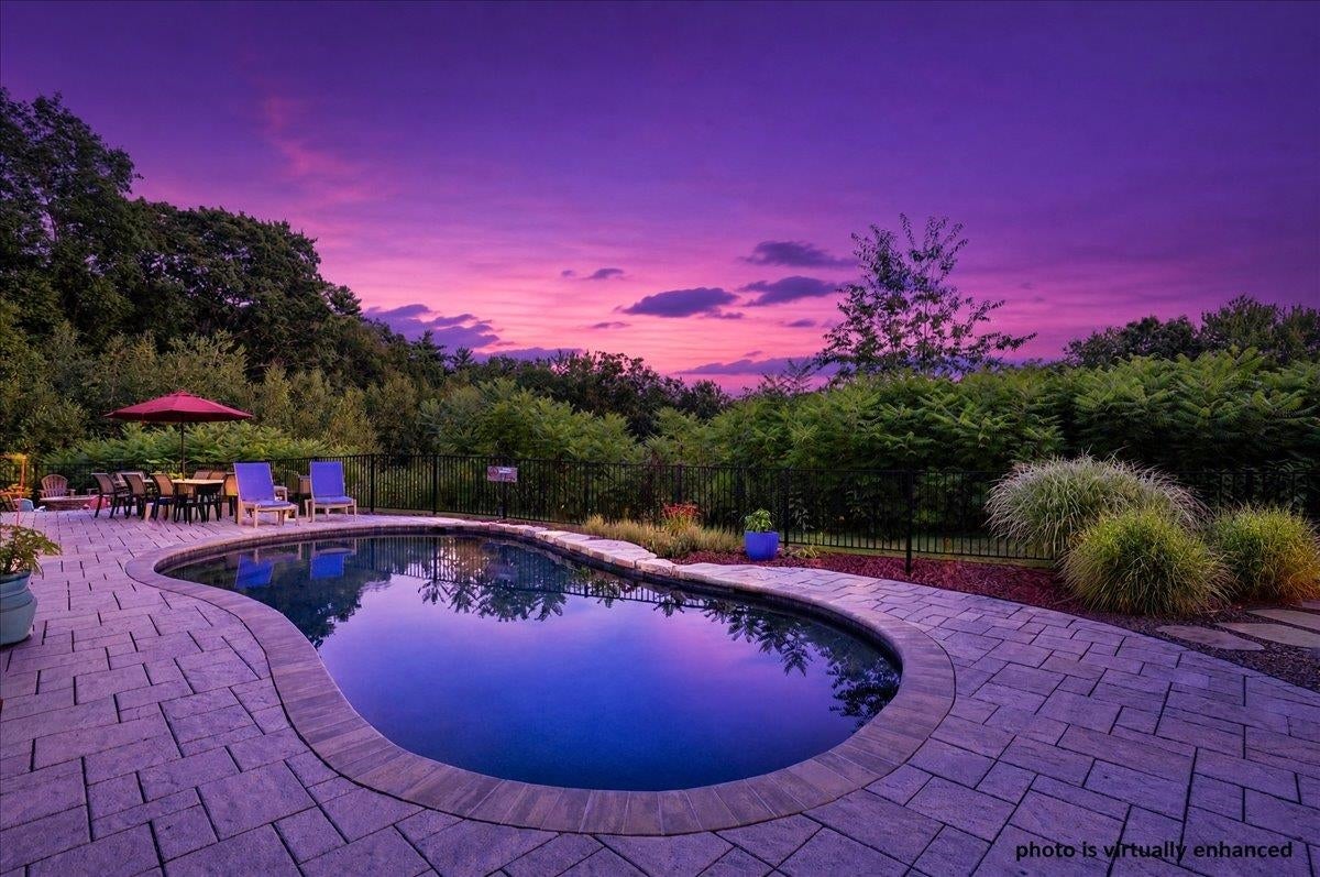 40 Seavey Drive