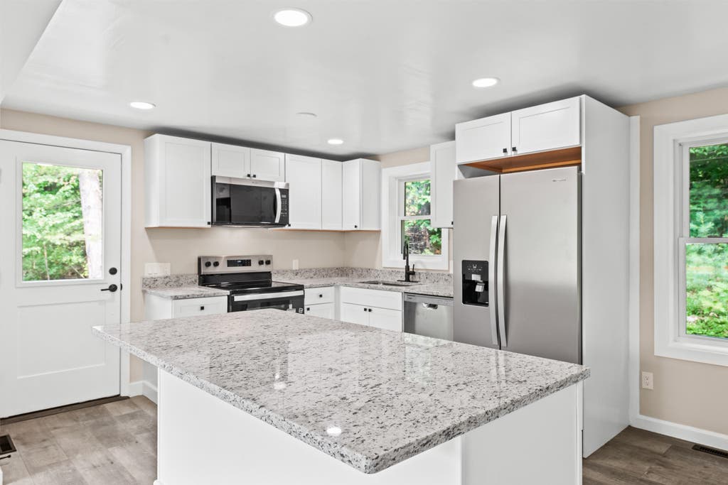Photo of 17 Fairway Drive, New Hampton, NH 03256 (MLS # 5101159)