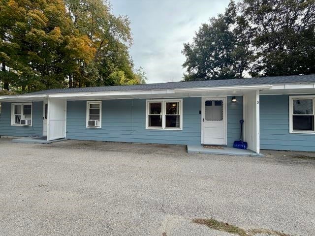 Photo of 108 Oak Street #3, Rollinsford, NH 03869 (MLS # 5113892)