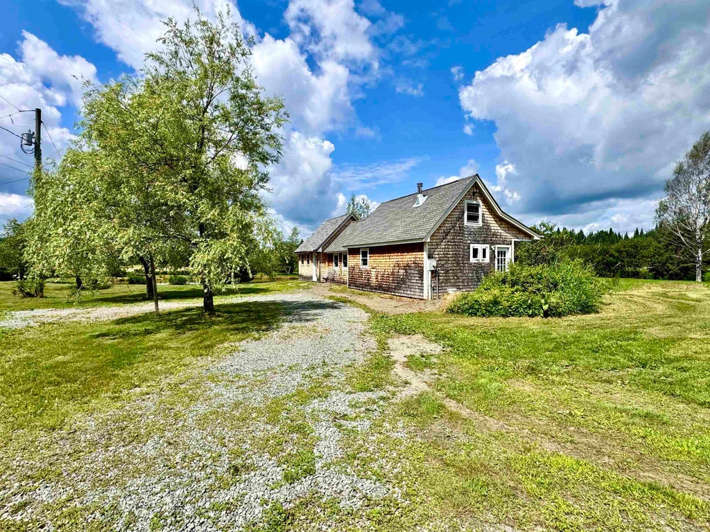 Photo of 6880 Old Barn Road, Clarksville, NH 03592 (MLS # 5099308)