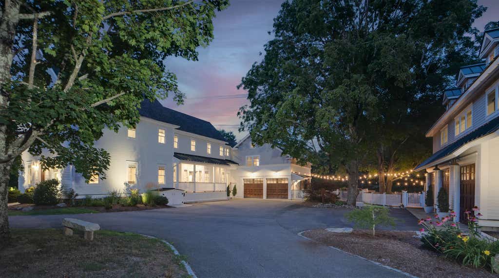 Photo of 241 Wallace Road, Bedford, NH 03110 (MLS # 5104767)