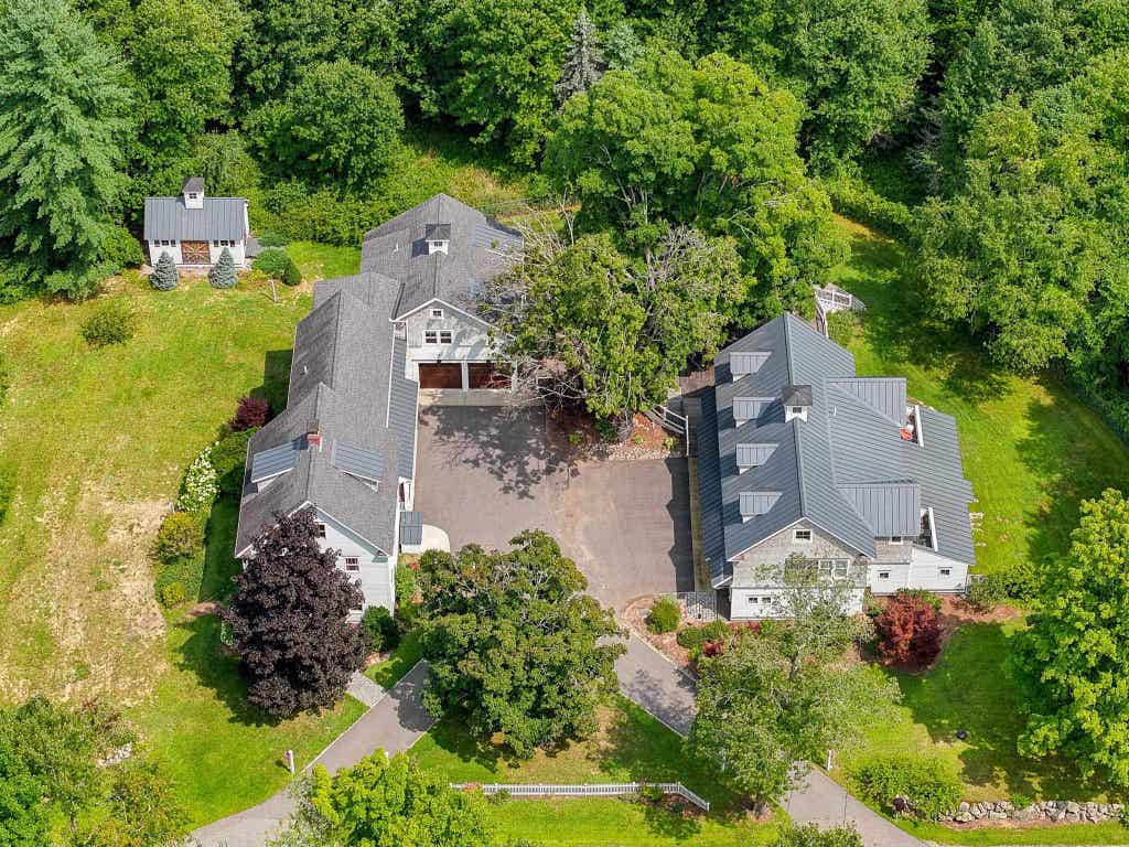 Photo of 241 Wallace Road, Bedford, NH 03110 (MLS # 5104767)