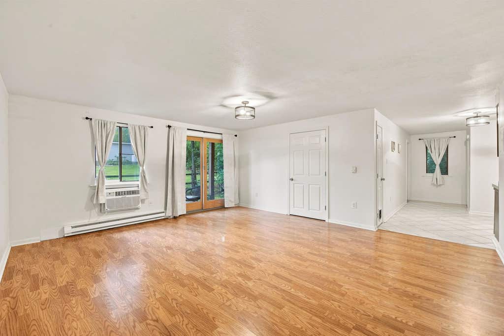 Photo of 56 Robert Court #C, Manchester, NH 03103 (MLS # 5102955)