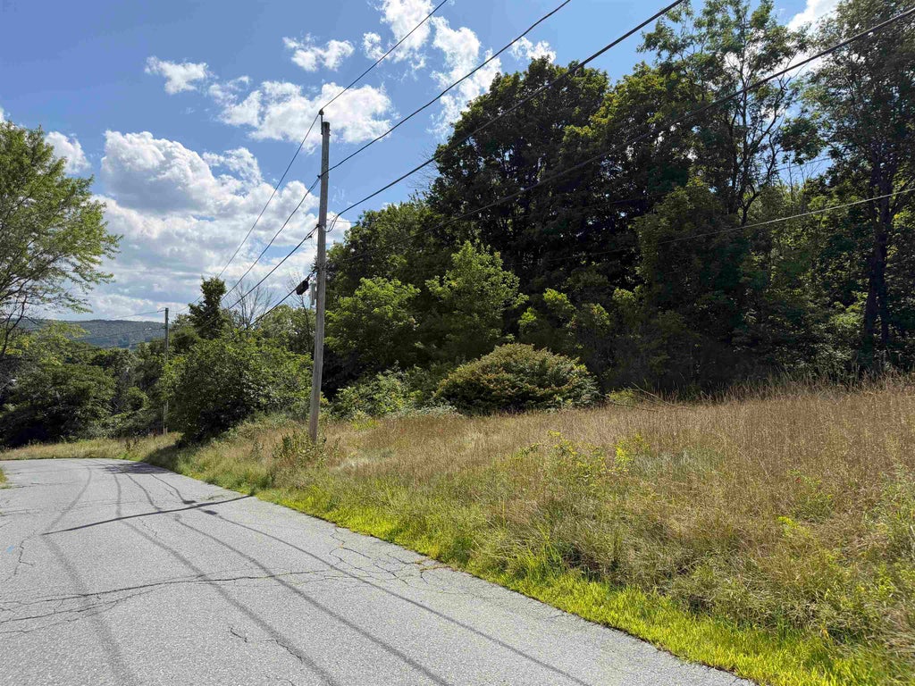 Photo of 8 Dartmouth Avenue, Lebanon, NH 03766 (MLS # 5107233)