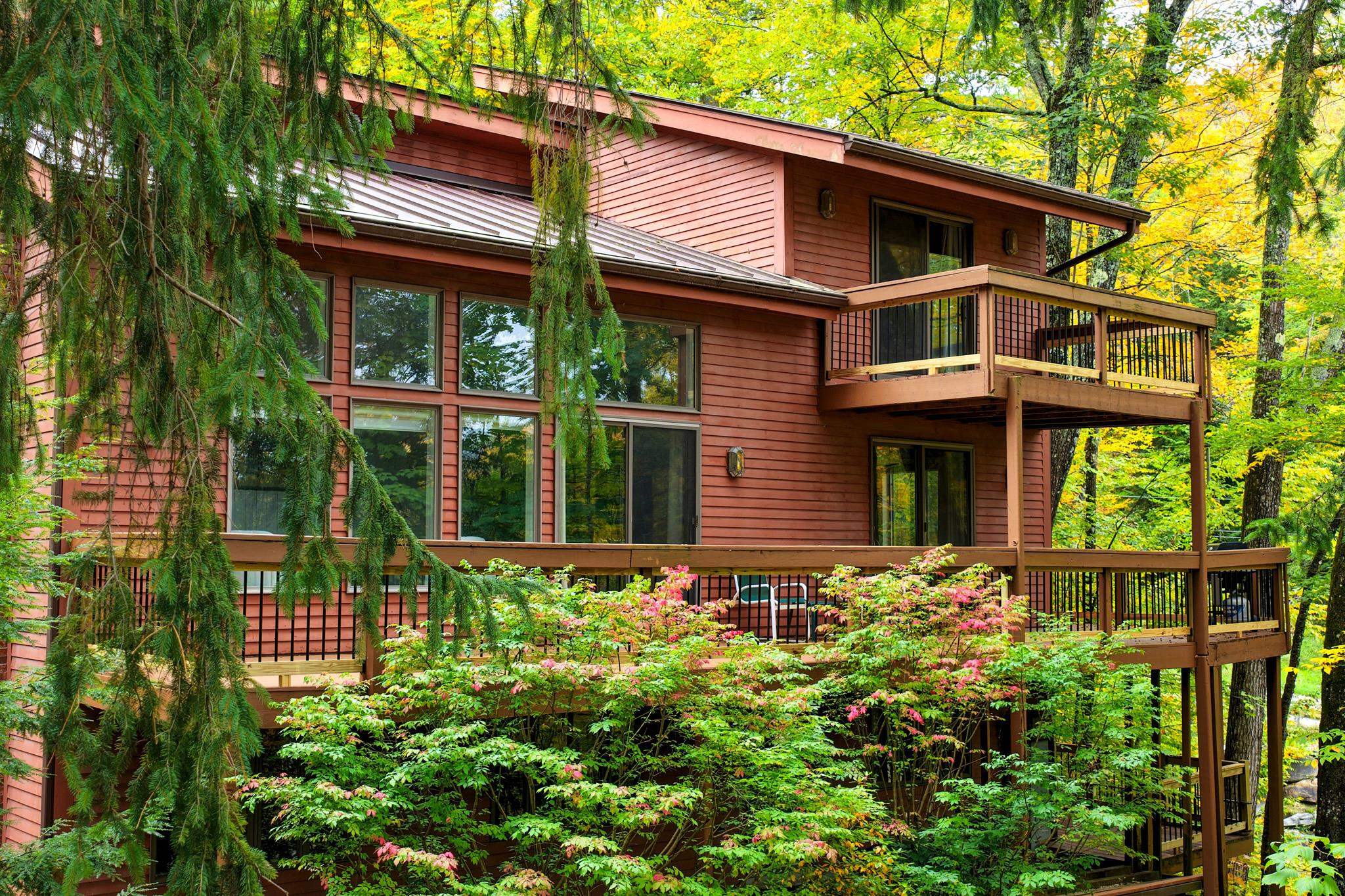 26 Ellisons Lake Road