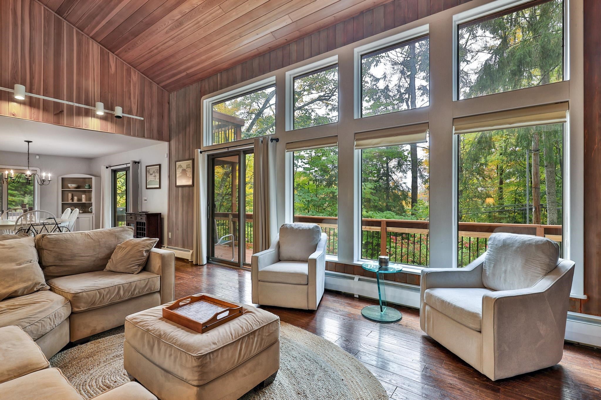 26 Ellisons Lake Road