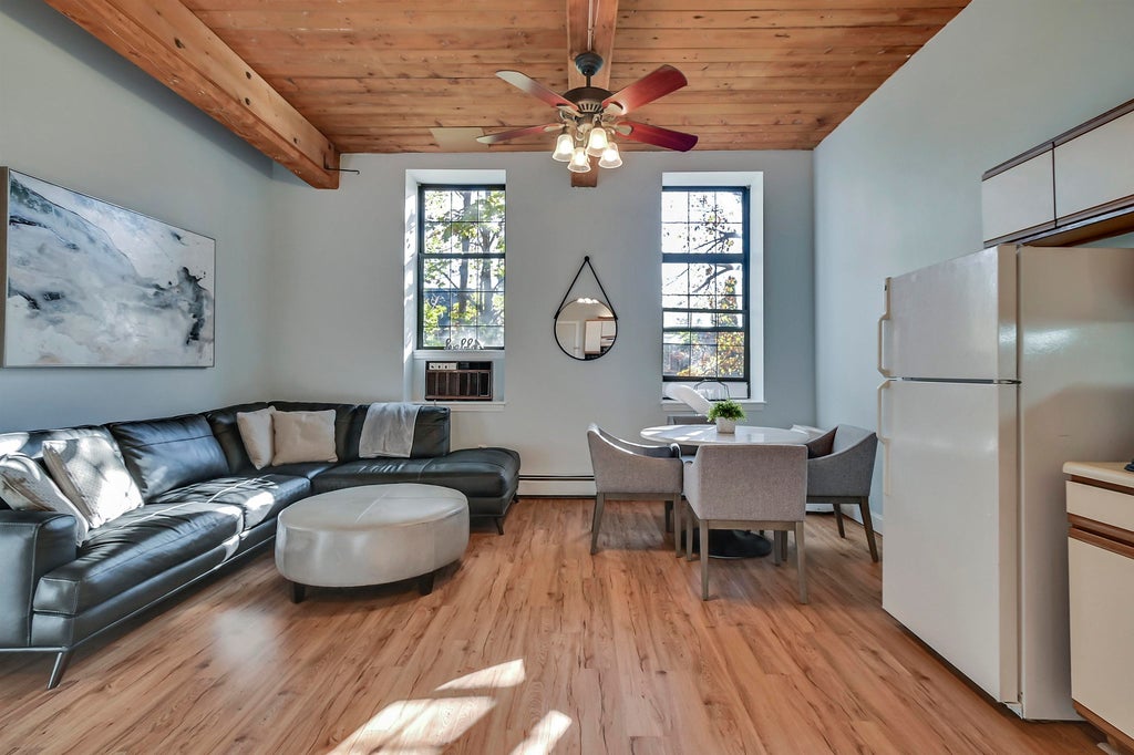 Photo of 156 Front Street #210, Exeter, NH 03833 (MLS # 5113898)