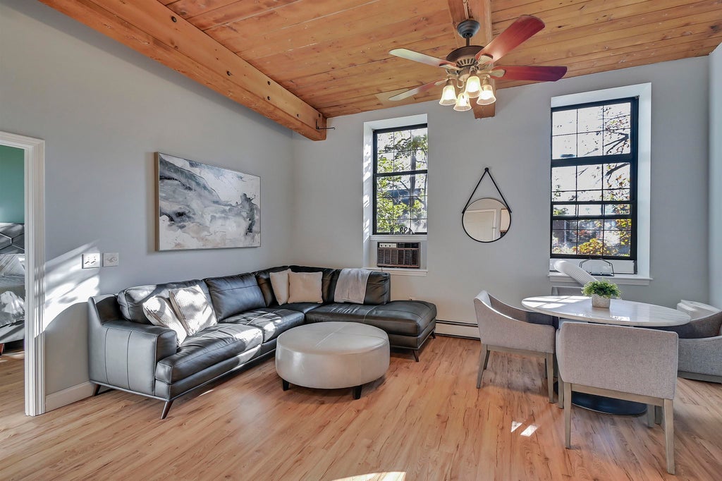 Photo of 156 Front Street #210, Exeter, NH 03833 (MLS # 5113898)