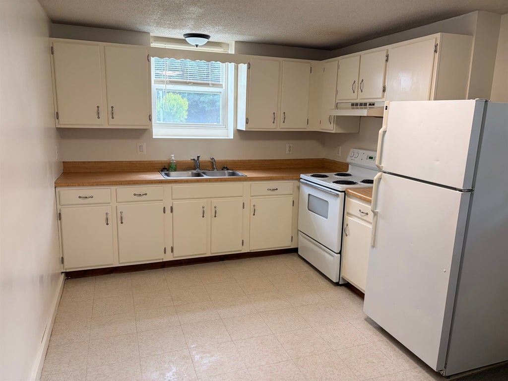 Photo of 2 Hancock Street #D, Dover, NH 03820 (MLS # 5094148)