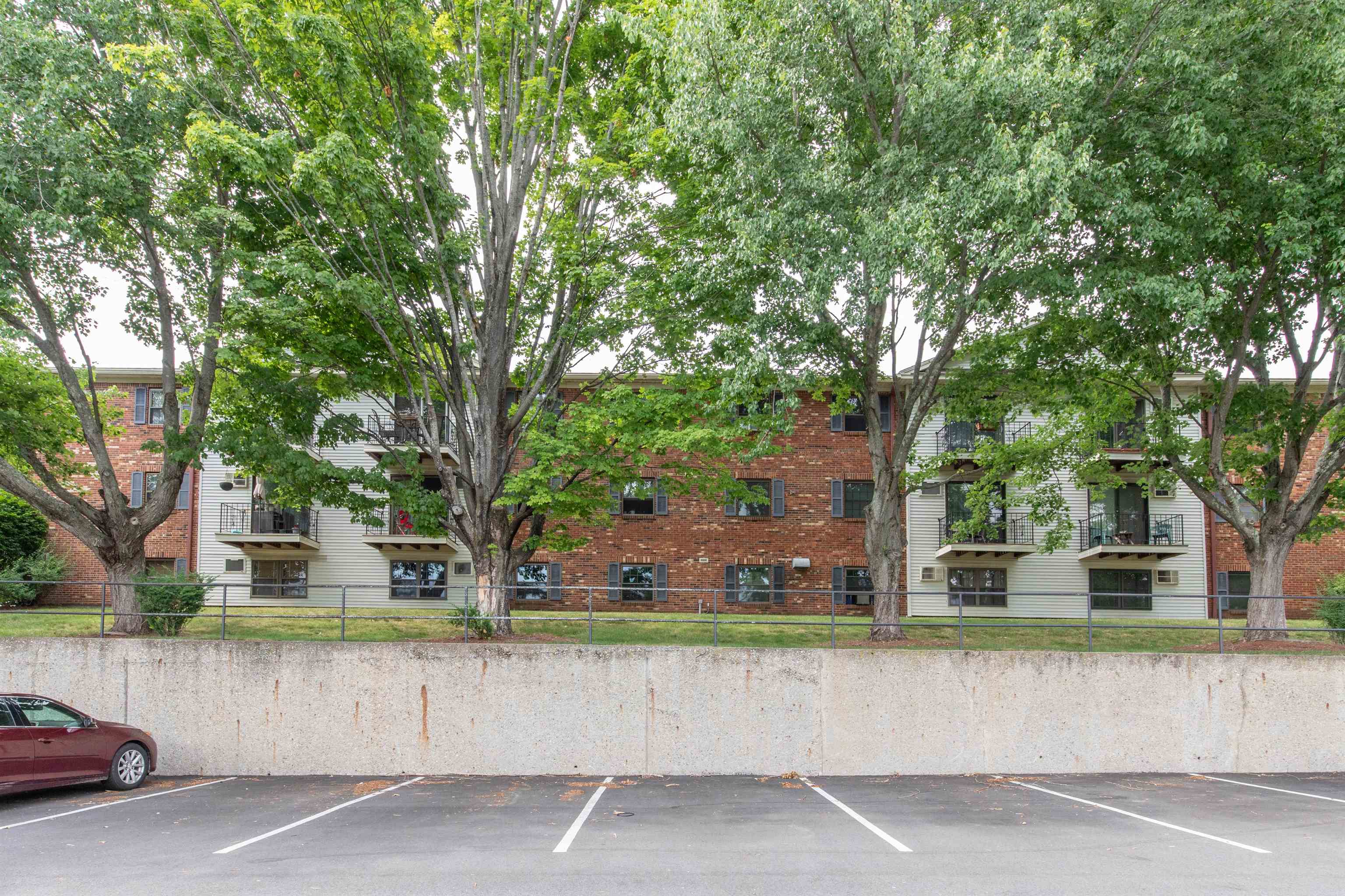 3 Fairfax Avenue 143